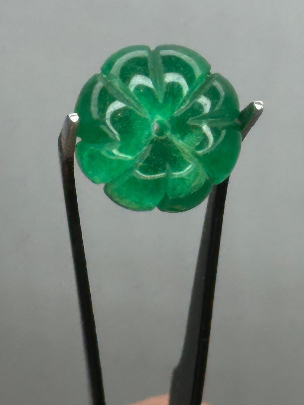 Emerald Flower Bead